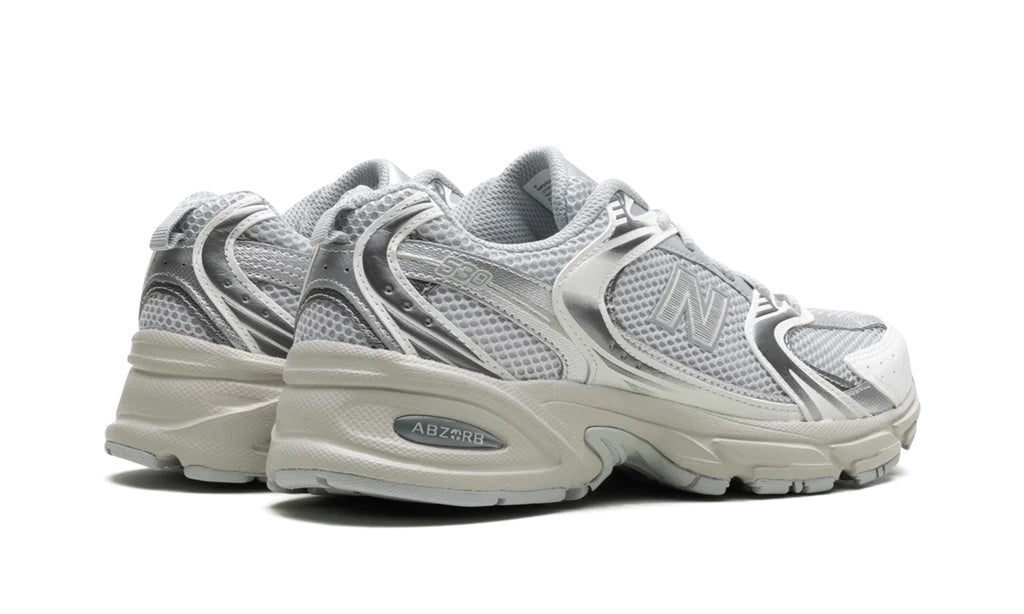 New Balance 530 “Light Grey / Silver Metallic” — MR530ASG